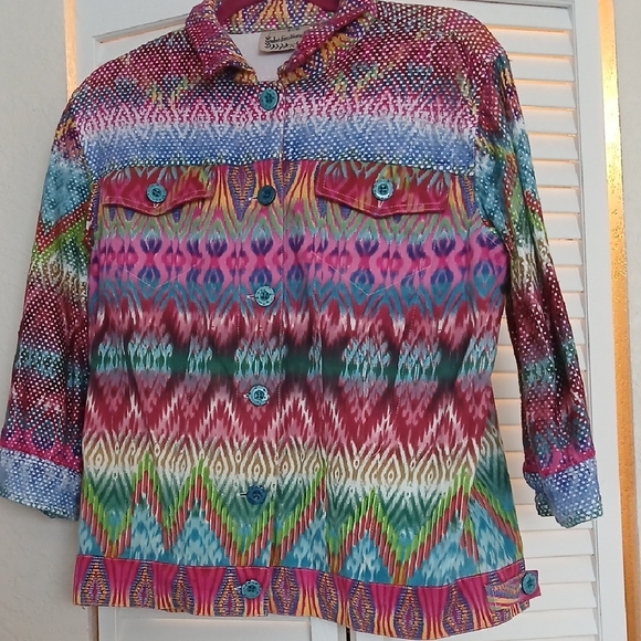 Colorful Patterned Button-Up Shirt - Picture 3 of 6
